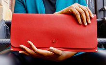 Load image into Gallery viewer, Carry Clutch