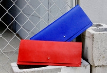 Load image into Gallery viewer, Carry Clutch